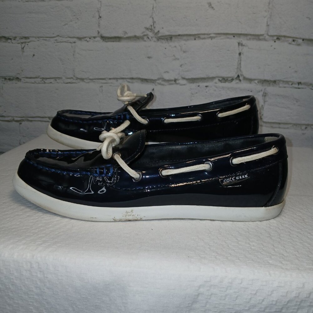 WOMENS COLE HAAN NANTUCKET CAMP PATENT LEATHER BOAT DECK SHOES, NAVY, SIZE 8.5 - Picture 9 of 12